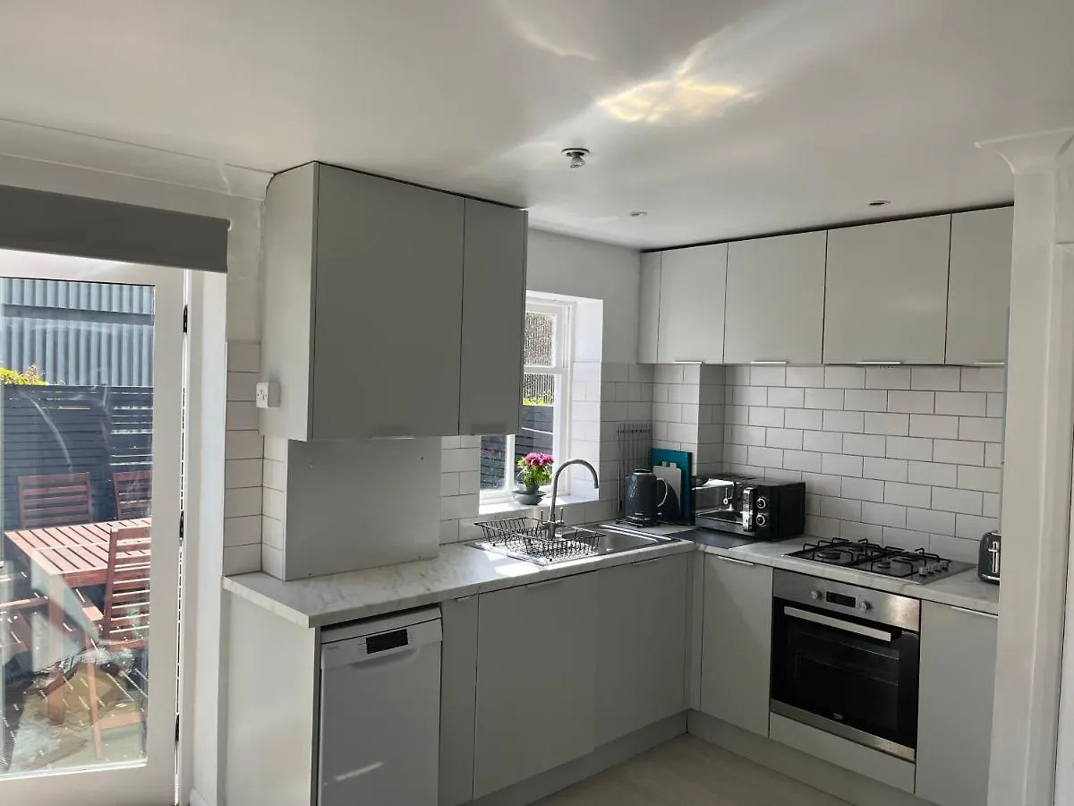 Holiday home Brighton Central Home With Free Parking
