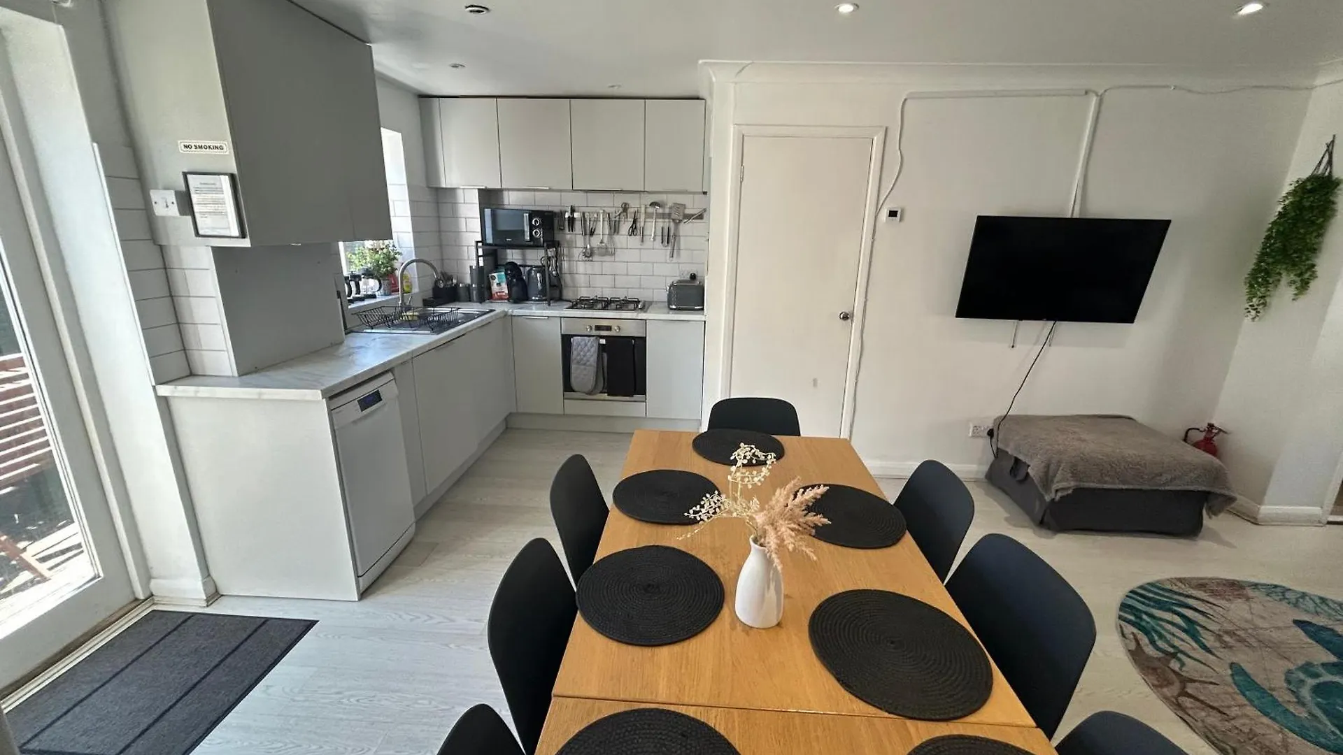Brighton Central Home With Free Parking